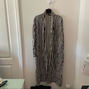 Zara black & white duster robe M/L